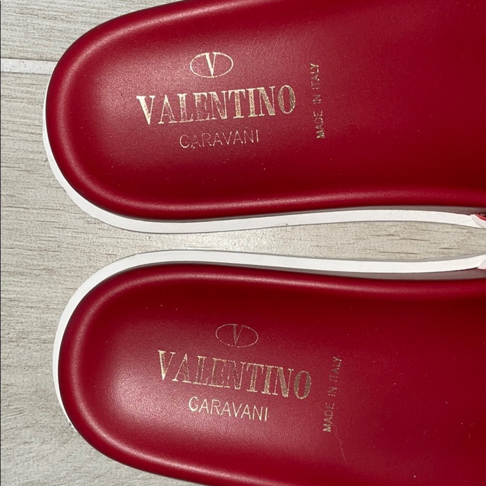 Valentino Slides - Picture 2 of 2